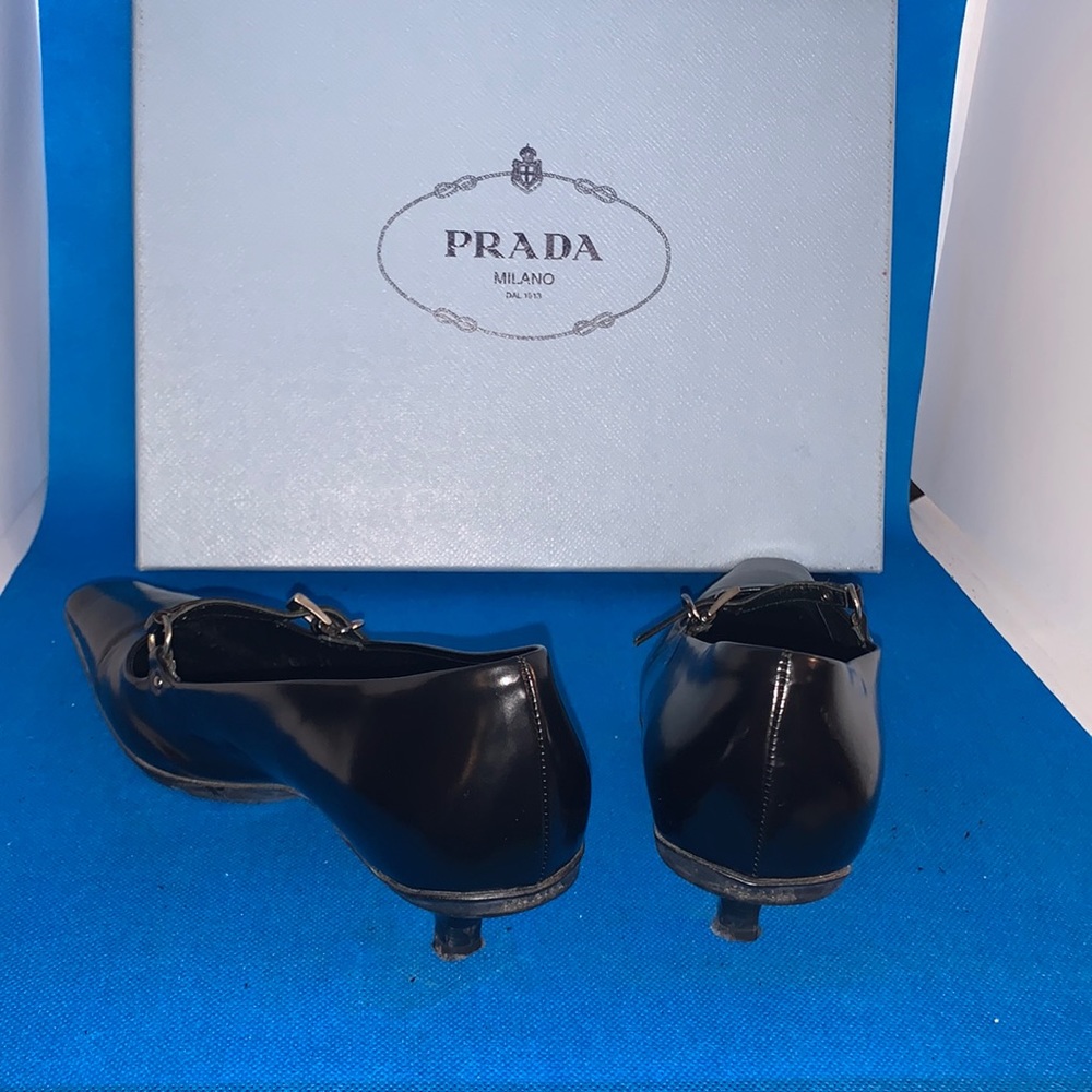 🔥PRADA‎ Black  Leather adjustable Loafer Women’s shoes 35 - Picture 2 of 8